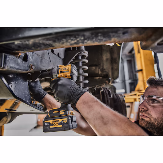 DeWalt aku udarni odvijač 1/2" 18V 406/610Nm DCF921NT - Slika 4